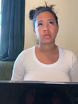 VanessaBling online show from 03-08-26, 03:05