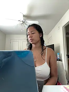 VanessaBling online show from 06-26-26, 02:43