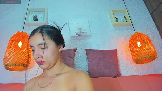 Snapshot of emiily_s chatting on 10-17-25, 12:08 emiily s online show from 10-17-25, 12:08