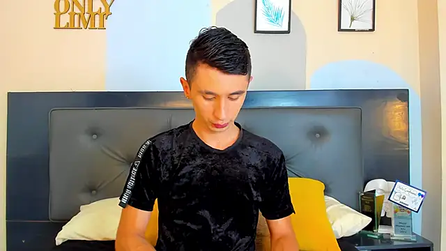 Jotastevensxx online show from 04-23-26, 07:27