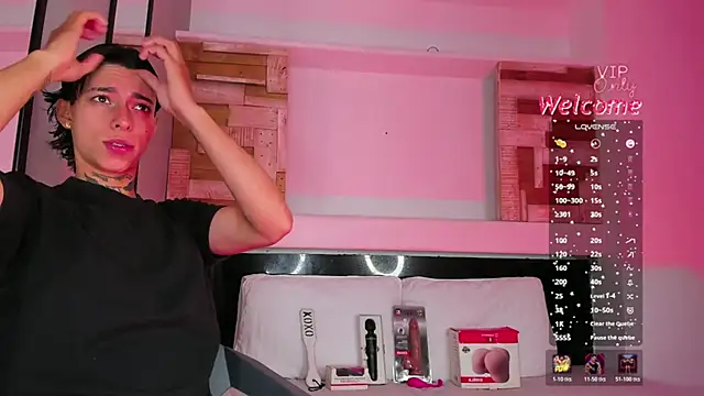 AmberAdams  online show from 04-04-26, 12:13