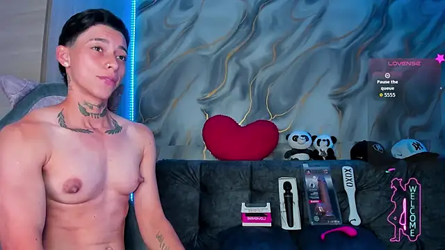 Snapshot of AmberAdams_ chatting on 07-14-26, 11:32 AmberAdams online show from 07-14-26, 11:32