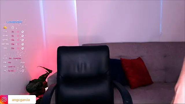 Valengarcia  online show from 12-16-24, 09:52