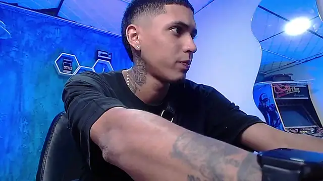 Liam lee online show from 12-07-24, 03:41