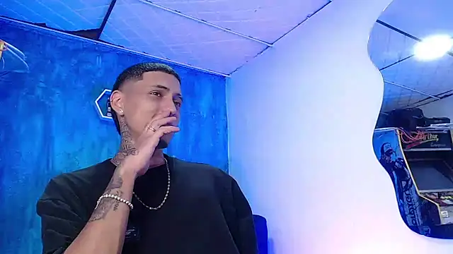 Liam lee online show from 01-24-25, 04:17