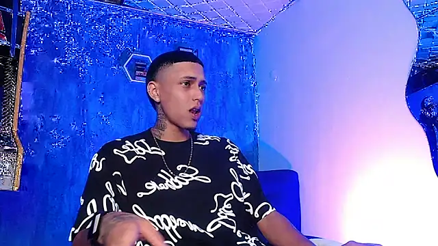 Liam lee online show from 02-20-25, 01:08