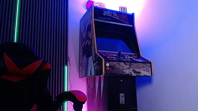 Liam lee online show from 03-11-25, 03:34