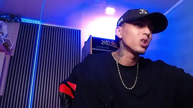 Liam lee online show from 03-17-25, 01:29