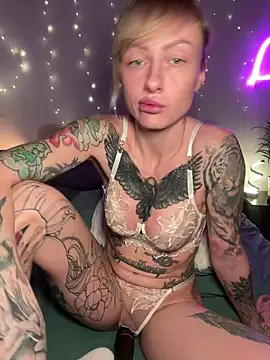 haileyhope  online show from 02-10-26, 09:08