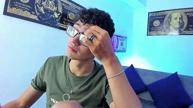 TylerWhite  online show from 01-22-25, 06:20