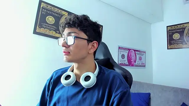 TylerWhite  online show from 02-11-25, 03:08