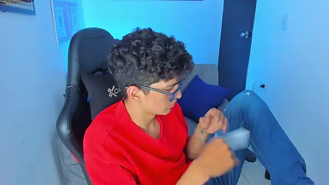 TylerWhite  online show from 02-15-25, 09:27