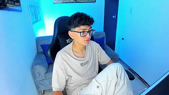 TylerWhite  online show from 02-18-25, 02:59