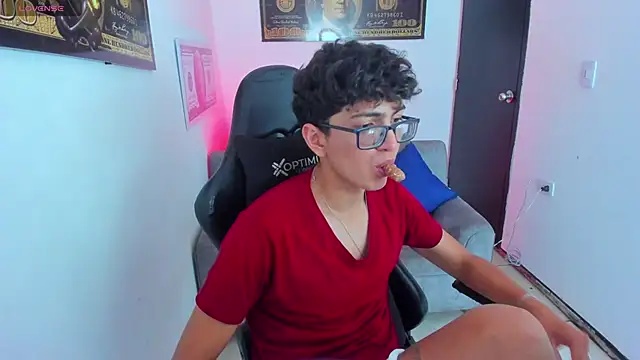 TylerWhite  online show from 03-18-25, 02:47