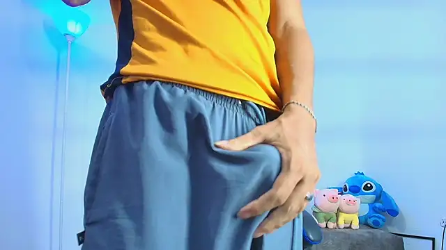 TylerWhite  online show from 09-17-25, 03:52