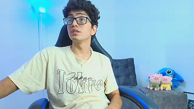 TylerWhite  online show from 09-28-25, 06:57