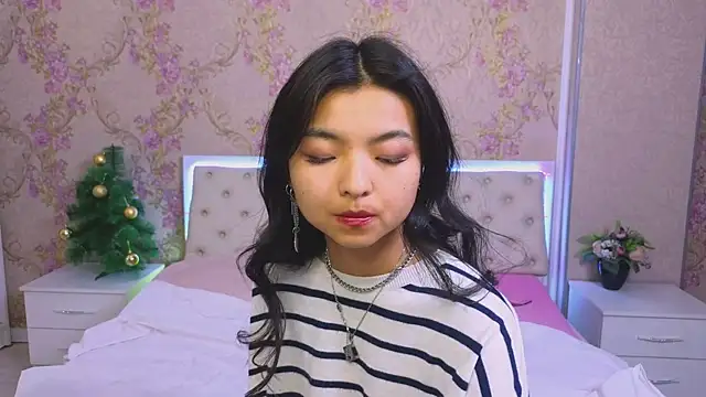 Shy Kira online show from 01-07-25, 06:35