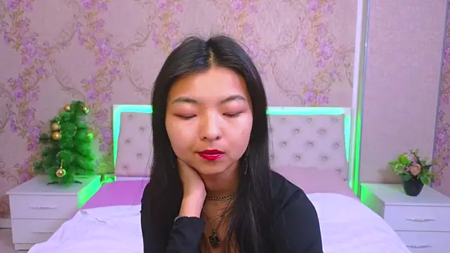 Shy Kira online show from 01-13-25, 12:45