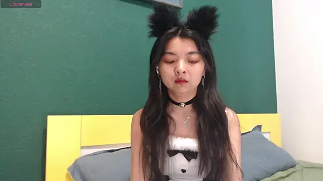 Shy Kira online show from 04-20-26, 09:56