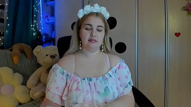 CoraSwon online show from 03-01-26, 04:53