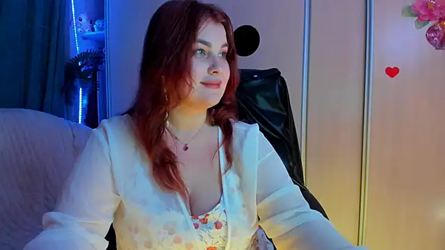 CoraSwon online show from 04-19-26, 07:27