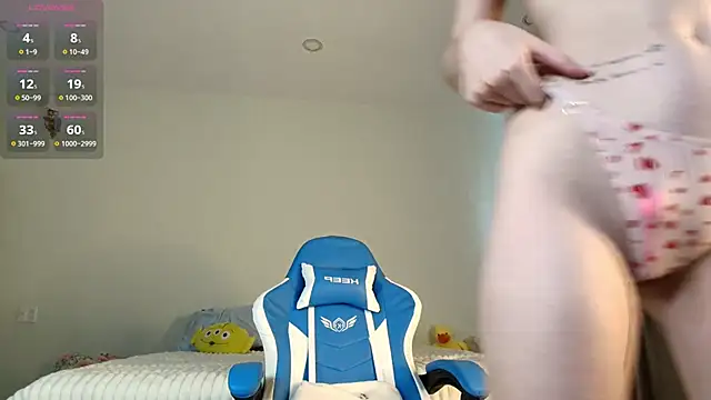 Naomi 52 online show from 03-23-25, 03:54