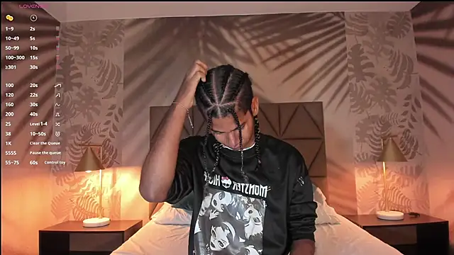 Maxim-Walker online show from 11-11-25, 03:06