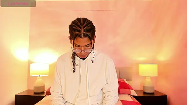 Maxim-Walker online show from 11-17-25, 03:12