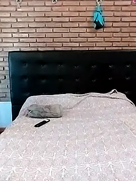 Snapshot of littlebrunett chatting on 09-30-25, 11:15 littlebrunett online show from 09-30-25, 11:15