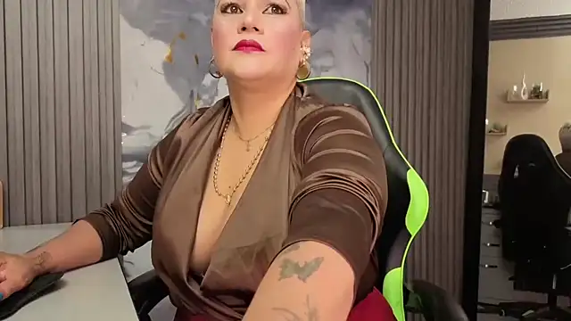 GianellaCox  online show from 06-24-26, 11:53