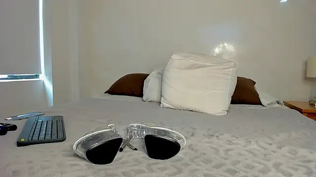 melisa ferretti online show from 11-10-25, 06:07