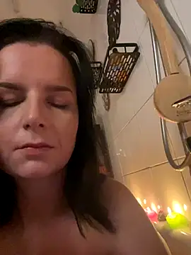 Snapshot of Off__Melonenmandy chatting on 11-23-25, 04:29 Off Melonenmandy online show from 11-23-25, 04:29