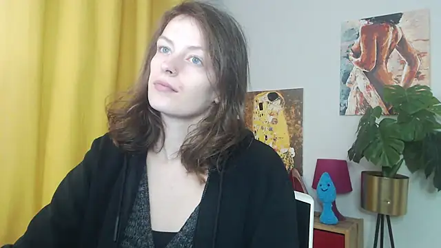 juicyNadine online show from 11-04-25, 05:50