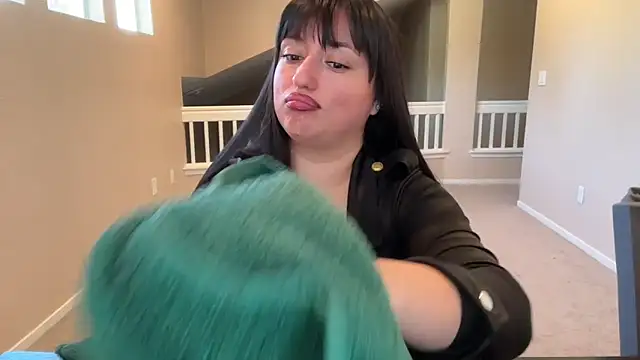Snapshot of rubybabyxo chatting on 10-28-25, 10:12 rubybabyxo online show from 10-28-25, 10:12