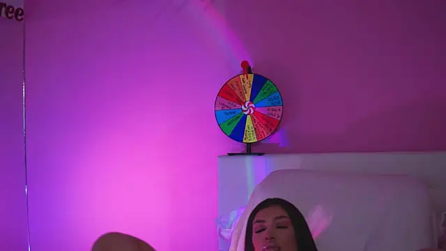 Snapshot of NatyDesiree chatting on 02-20-25, 04:28 NatyDesiree online show from 02-20-25, 04:28