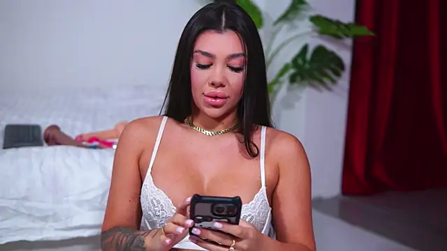 Snapshot of NatyDesiree chatting on 09-22-25, 06:59 NatyDesiree online show from 09-22-25, 06:59