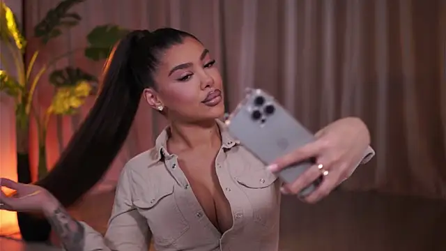 NatyDesiree online show from 05-12-26, 07:11