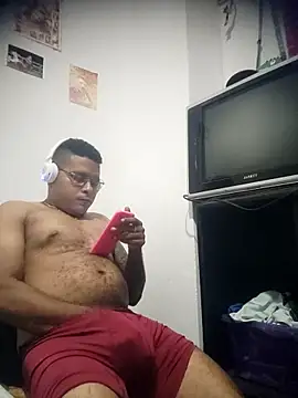 SaucyAffair0 online show from 04-19-26, 02:44