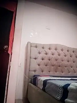 SaucyAffair0 online show from 04-19-26, 02:49