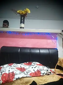 SaucyAffair0 online show from 04-25-26, 04:37