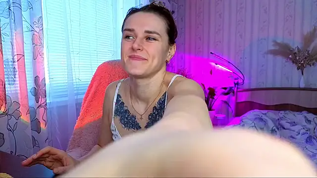 Bella  Swoon online show from 02-07-26, 04:05