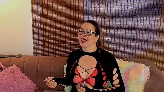 ariana cross online show from 03-22-26, 01:47