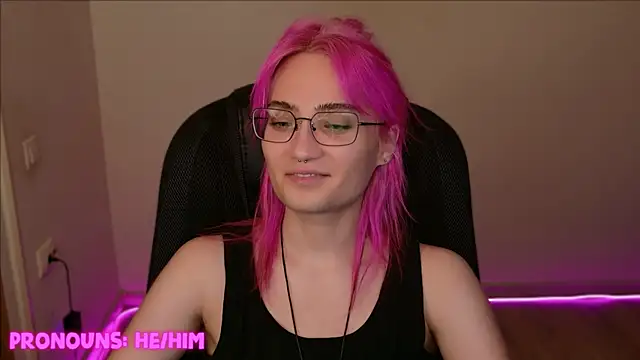 Snapshot of CuteYukiKun chatting on 12-27-24, 10:26 CuteYukiKun online show from 12-27-24, 10:26