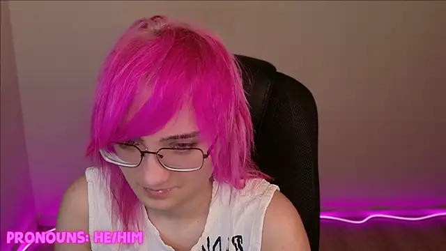 Snapshot of CuteYukiKun chatting on 01-05-25, 08:42 CuteYukiKun online show from 01-05-25, 08:42