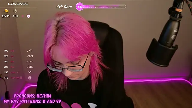 Snapshot of CuteYukiKun chatting on 01-11-25, 10:29 CuteYukiKun online show from 01-11-25, 10:29