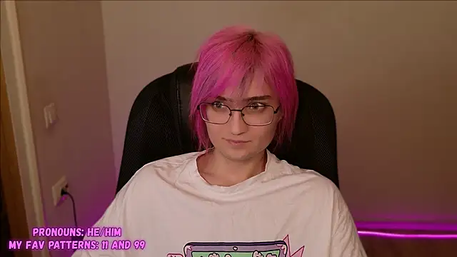 Snapshot of CuteYukiKun chatting on 02-09-25, 10:54 CuteYukiKun online show from 02-09-25, 10:54