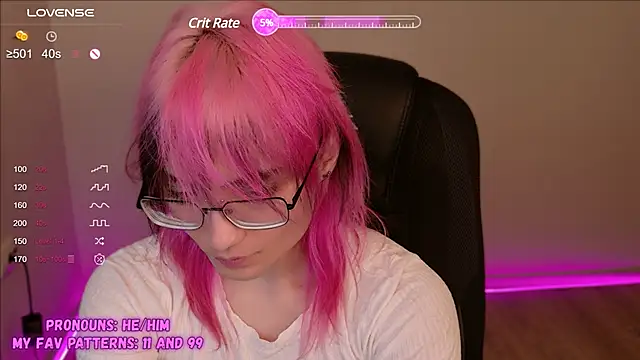 Snapshot of CuteYukiKun chatting on 03-06-25, 05:43 CuteYukiKun online show from 03-06-25, 05:43