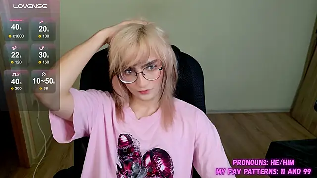 Snapshot of CuteYukiKun chatting on 09-17-25, 06:42 CuteYukiKun online show from 09-17-25, 06:42