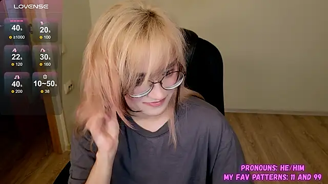 Snapshot of CuteYukiKun chatting on 09-26-25, 08:35 CuteYukiKun online show from 09-26-25, 08:35