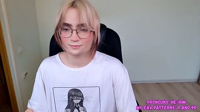 Snapshot of CuteYukiKun chatting on 09-29-25, 07:57 CuteYukiKun online show from 09-29-25, 07:57